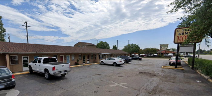 Tech Center Motel (Van Dyke Extended Stay) - 2020 Street View (newer photo)